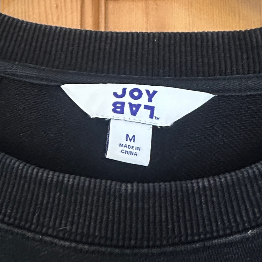 JoyLab Black Cropped Acid Wash‎ Sweatshirt - Picture 3 of 5